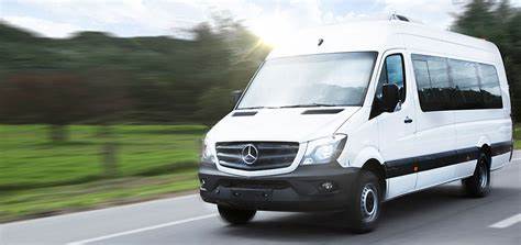 Van de pasajeros para servicio de transporte en Bogotá